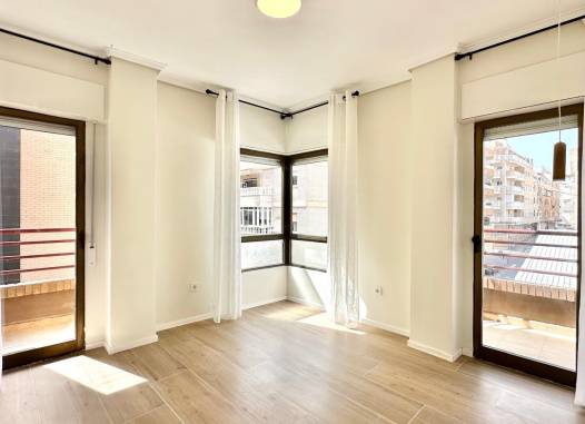 Apartament - Odsprzedaż - Torrevieja - Centro