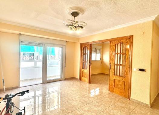 Apartament - Odsprzedaż - Torrevieja - Estacion De Autobuses