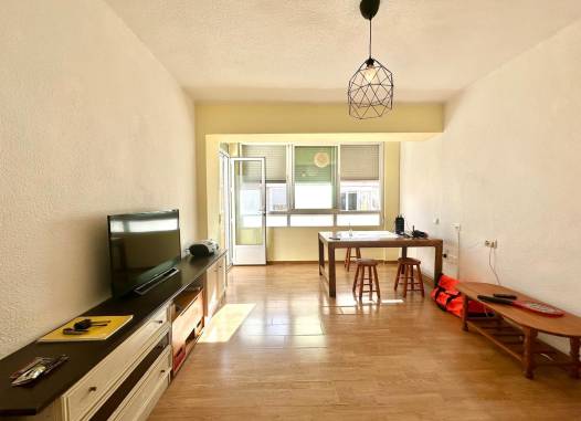 Apartament - Odsprzedaż - Torrevieja - Estacion De Autobuses