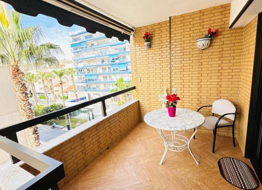 Апартаменты - Перепродажа - Torrevieja - Centro