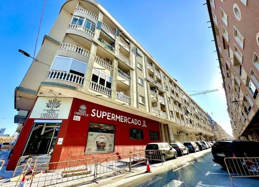Апартаменты - Перепродажа - Torrevieja - Centro