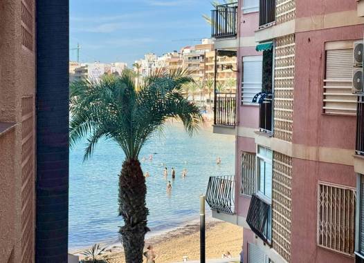 Апартаменты - Перепродажа - Torrevieja - Playa del Cura