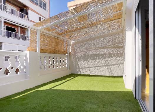 Apartment - Resale - Alicante - Mercado