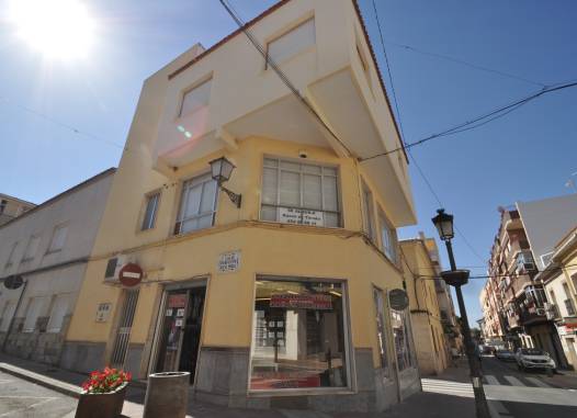 Appartement - Herverkoop  - Pinoso - Inland