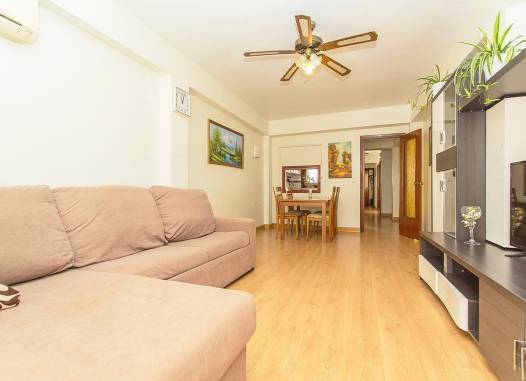 Appartement - Herverkoop  - Torrevieja - Centro-Muelle Pesquero