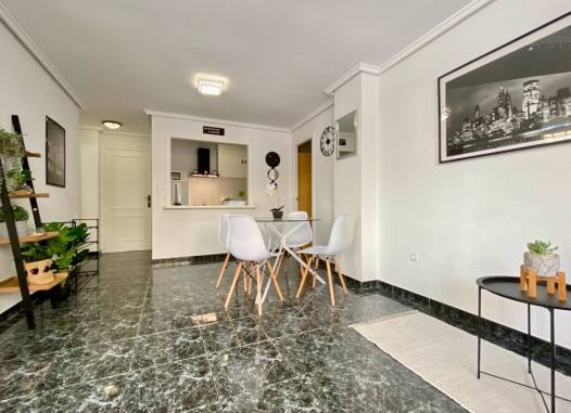 Appartement - Revente - Torrevieja - CWG648