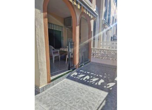 Bungalow - Herverkoop  - Torrevieja - Playa De Los Naufragos