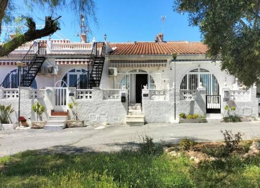 Bungalow - Odsprzedaż - Torrevieja - La Siesta - El Salado - Torreta