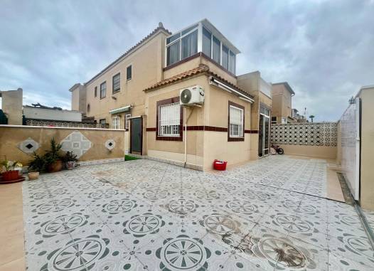 Bungalow - Venta - Torrevieja - MLSC6386467