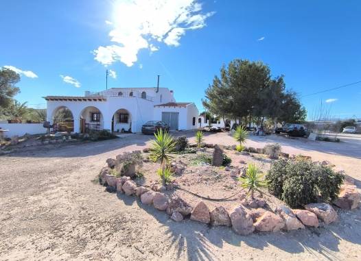 Chalet - Venta - Novelda - Inland