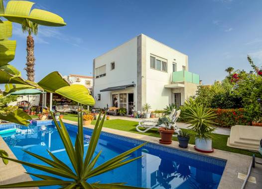 Chalet - Venta - Torrevieja - Costa Blanca