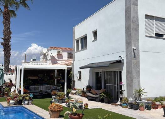 Chalet - Venta - Torrevieja - La Siesta - El Salado - Torreta