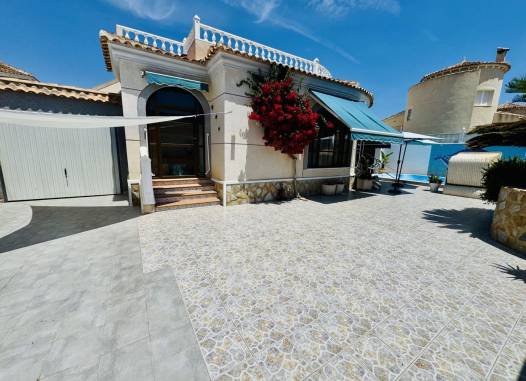 Chalet - Venta - Torrevieja - La Siesta - El Salado - Torreta