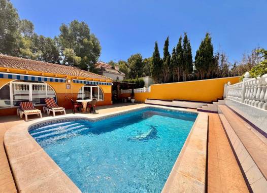 Chalet - Venta - Torrevieja - Los Balcones