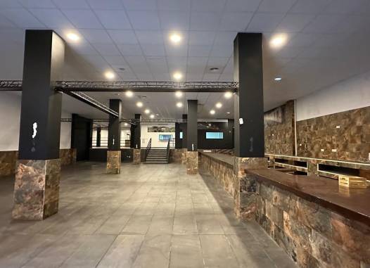 Comercial - Venta - Torrevieja - Paseo Maritimo