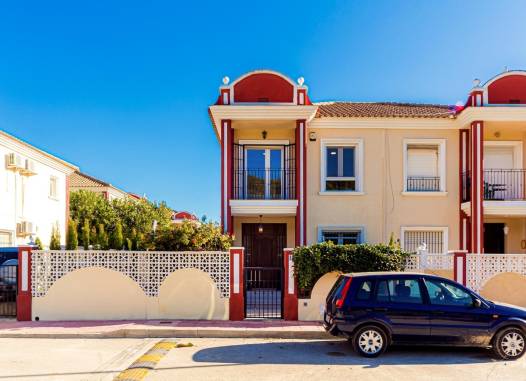 Duplex - Herverkoop  - Dehesa de Campoamor - MLSC4269792