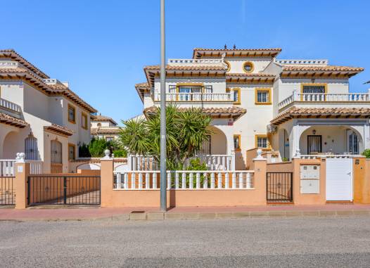 Firemannsbolig - Salg - Cabo Roig - Costa Blanca