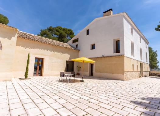 Investment - Resale - Castalla - CWG904