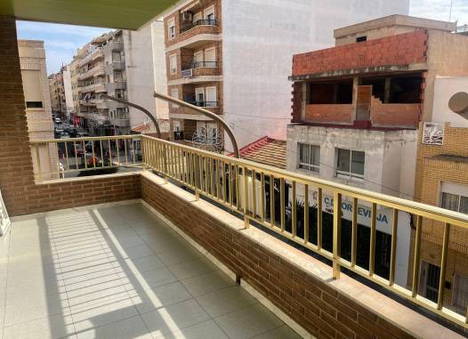 Lägenhet - Resale - Torrevieja - Centro