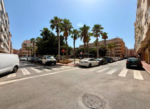 Lägenhet - Resale - Torrevieja - Playa del Cura
