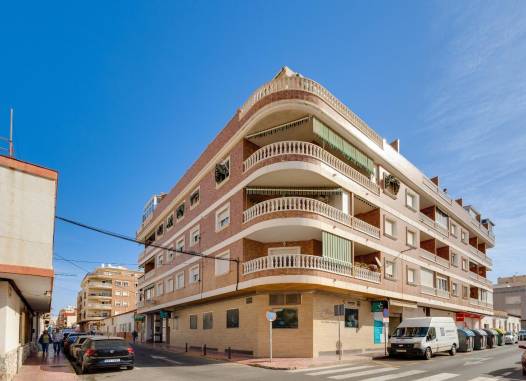 Lägenhet - Resale - Torrevieja - Torrevieja
