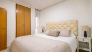 Odsprzedaż - Apartament - Torrevieja - Las Calas