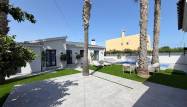 Odsprzedaż - Villa - Torrevieja - Punta Prima