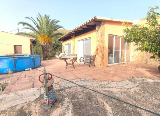 Property - Herverkoop  - Pinoso - Inland