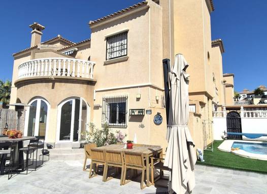 Quad House - Venta - El Galan - Inland
