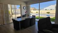 Resale - Villa - Torrevieja - La Siesta - El Salado - Torreta