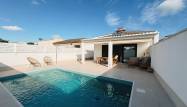 Resale - Villa - Torrevieja - La Siesta - El Salado - Torreta