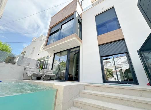 Town House - Odsprzedaż - Torrevieja - Calas Blanca