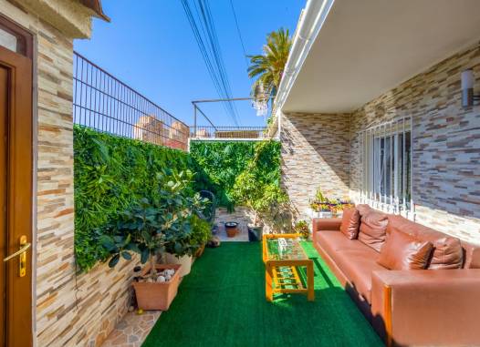Town House - Odsprzedaż - Torrevieja - Nueva Torrevieja