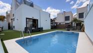 Venta - Chalet - Torrevieja - Aguas Nuevas