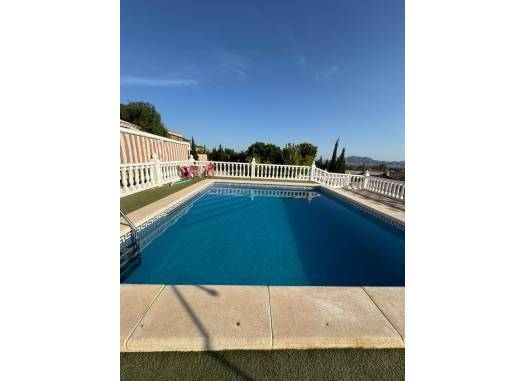 Villa - Herverkoop  - Albatera - MLSC7951794