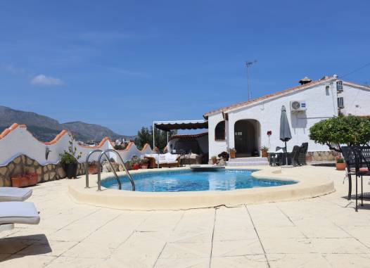 Villa - Herverkoop  - Orba - Inland