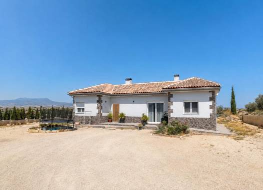 Villa - Herverkoop  - Pinoso - Inland