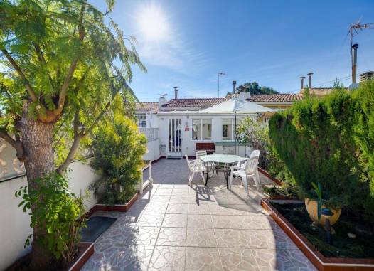 Villa - Herverkoop  - Torrevieja - Calas Blanca