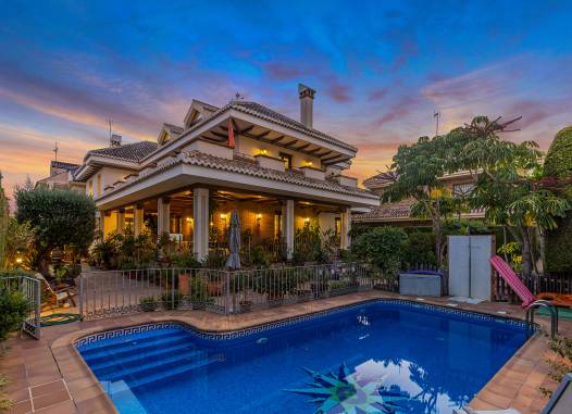 Villa - Herverkoop  - Torrevieja - Costa Blanca