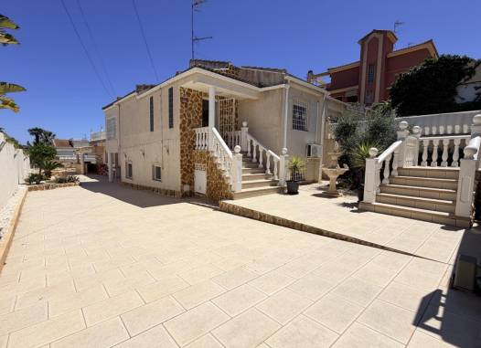 Villa - Herverkoop  - Torrevieja - Costa Blanca