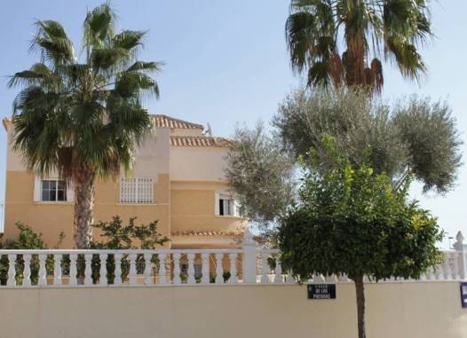 Villa - Herverkoop  - Torrevieja - La Siesta - El Salado - Torreta
