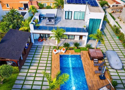 Villa - Odsprzedaż - Los Balcones - Costa Blanca