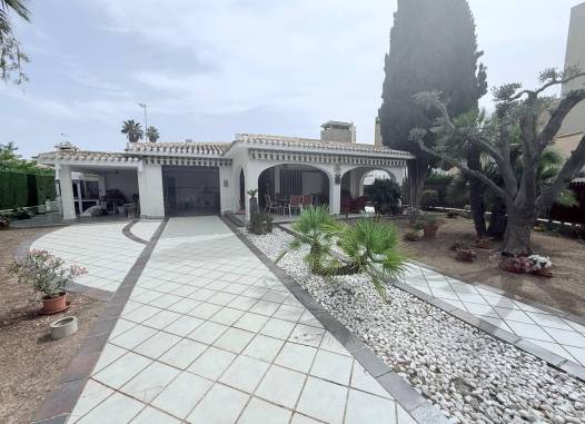 Villa - Odsprzedaż - Orihuela Costa - Campoamor