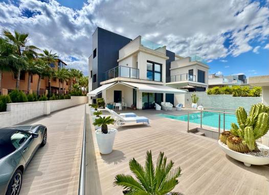 Villa - Odsprzedaż - San Miguel de Salinas - Bellavista