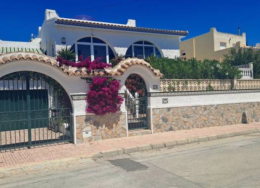 Villa - Odsprzedaż - San Miguel de Salinas - Inland