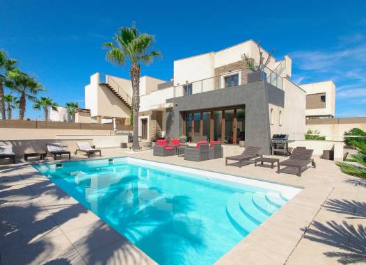 Villa - Odsprzedaż - Torrevieja - Aguas Nuevas