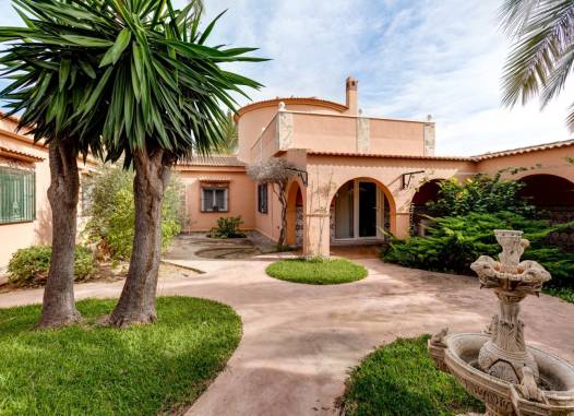 Villa - Odsprzedaż - Torrevieja - San Luis