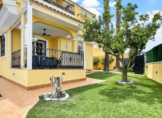Вилла - Перепродажа - Orihuela Costa - Costa Blanca