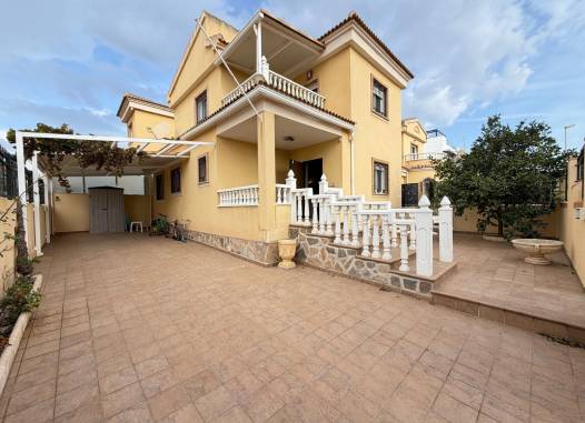 Вилла - Перепродажа - Orihuela Costa - Lomas De Don Juan