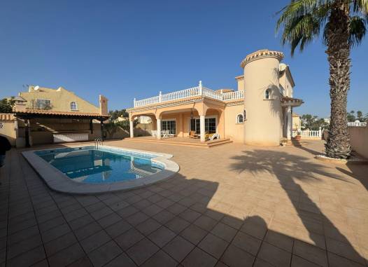 Вилла - Перепродажа - Orihuela Costa - Playa Flamenca